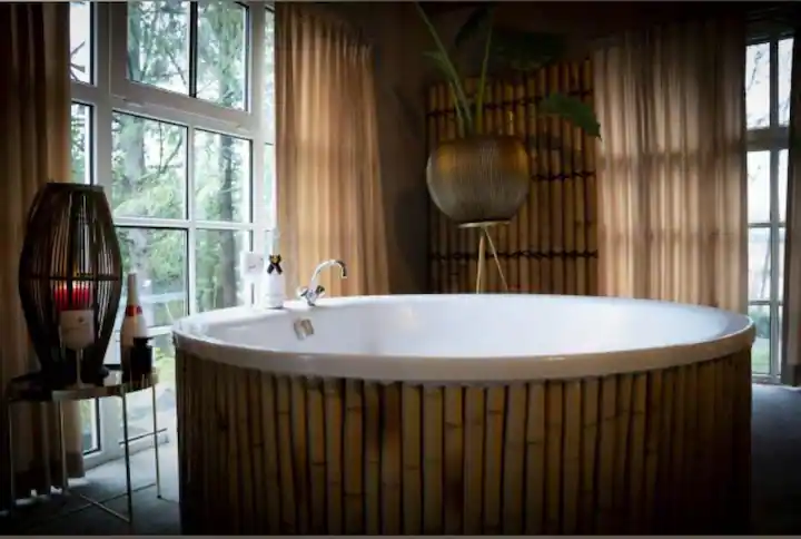 d128fb4b-3508-4b51-a6e4-1e50d7b421d2